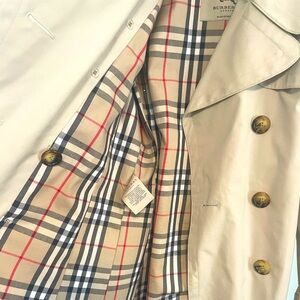 BURBERRY London Trench Coat Size USA 6